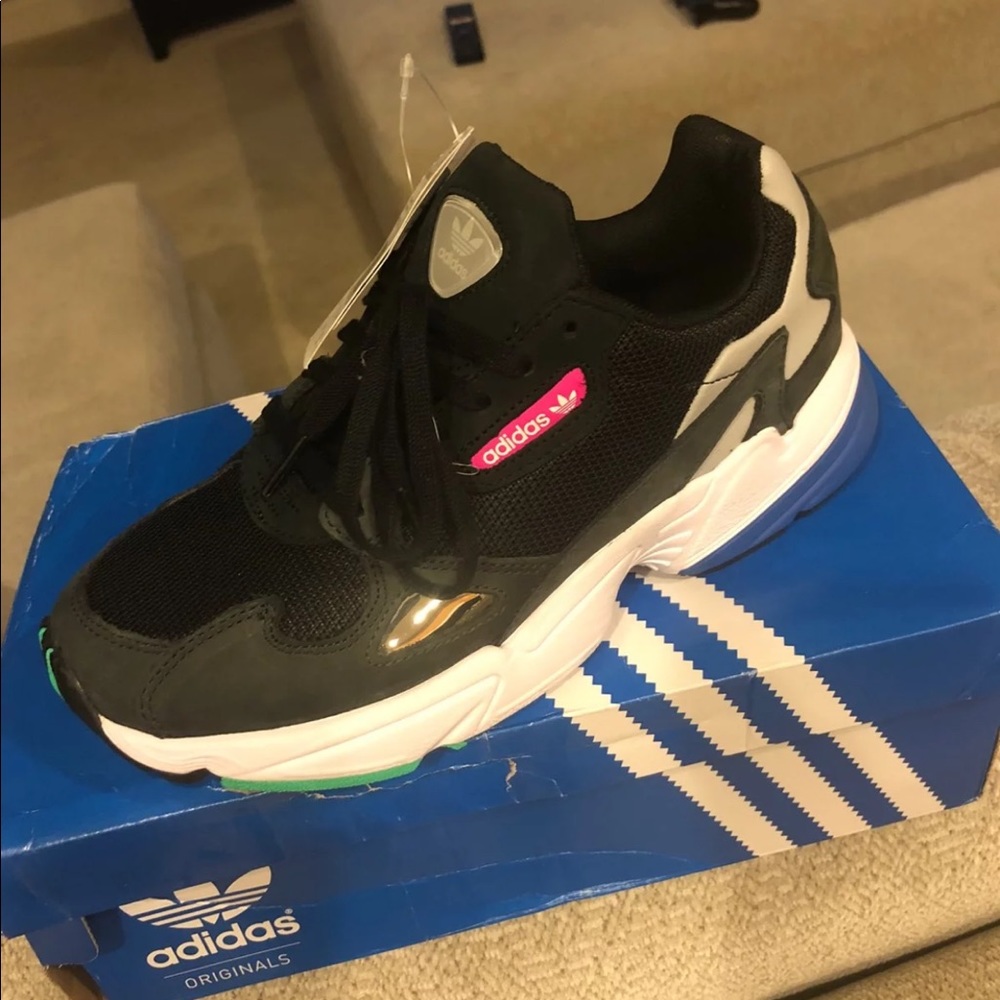 Adidas Falcon Shoes SIZE 7 NEVER WORN